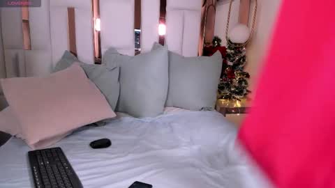 Snapshot of ambel_rose chatting on 12-15-25, 05:28 ambel_rose online show from 12-15-25, 05:28