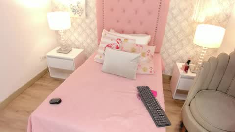 Snapshot of amber__ferrera chatting on 02-17-26, 11:40 amber ferrera online show from 02-17-26, 11:40