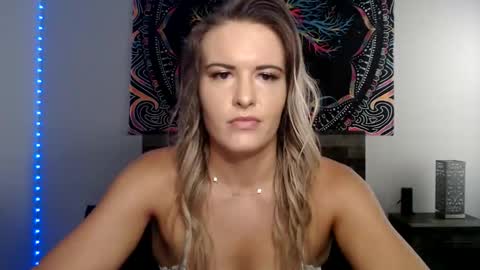 Snapshot of amber__xoxo chatting on 01-15-26, 02:54 Amber online show from 01-15-26, 02:54