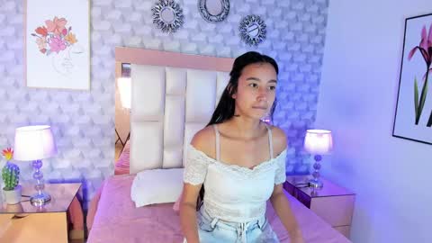 Snapshot of amber_ashfang chatting on 04-26-26, 11:19 Amber online show from 04-26-26, 11:19