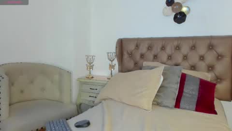 amber bonne online show from 11-28-25, 07:49