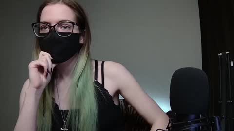 Snapshot of amber_candyfloss chatting on 12-16-24, 03:08 Amber non-nude model online show from 12-16-24, 03:08