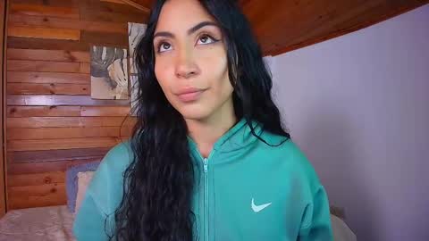 Snapshot of amber_curly chatting on 01-12-26, 09:20 amber_curly online show from 01-12-26, 09:20