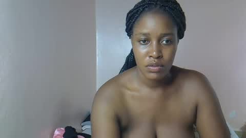 Snapshot of amber_cutie2 chatting on 06-25-26, 10:03 amber_cutie2 online show from 06-25-26, 10:03