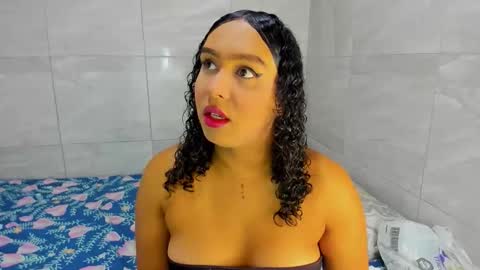 LUISA online show from 06-11-26, 01:38