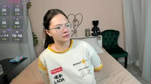 Snapshot of ambergothsly chatting on 09-28-25, 06:19 Taya online show from 09-28-25, 06:19