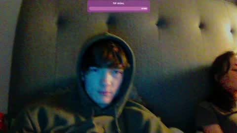 Snapshot of amberispurple chatting on 12-31-24, 02:40 AmberIsPurple online show from 12-31-24, 02:40