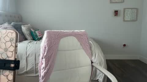 Snapshot of amberjayxox0 chatting on 06-20-26, 01:52 Amber online show from 06-20-26, 01:52