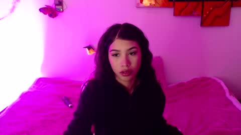 Snapshot of amberjeong chatting on 12-09-24, 09:48 Amber Jeong online show from 12-09-24, 09:48