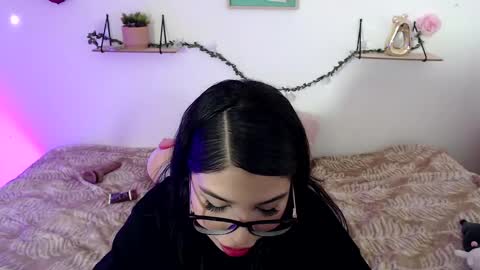 Snapshot of amberjeong chatting on 12-30-24, 01:26 Amber Jeong online show from 12-30-24, 01:26