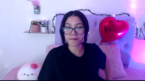 Snapshot of amberjeong chatting on 02-07-25, 12:42 Amber Jeong online show from 02-07-25, 12:42