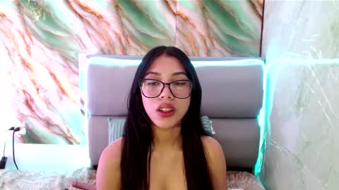 Snapshot of amberjeong chatting on 02-19-25, 09:58 Amber Jeong online show from 02-19-25, 09:58