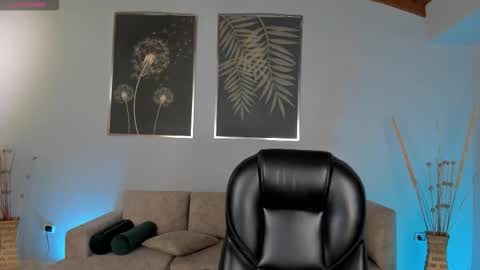 Amber  online show from 10-25-25, 02:52