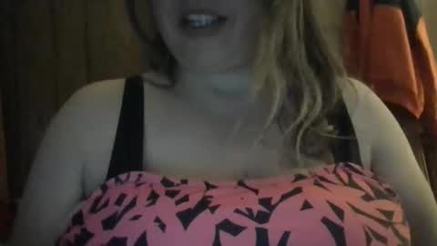 Snapshot of amberlixen chatting on 05-13-26, 11:29 amberlixen online show from 05-13-26, 11:29