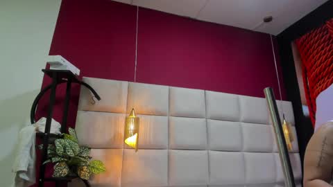 Snapshot of amberluy chatting on 04-09-26, 06:46 Amber .. online show from 04-09-26, 06:46