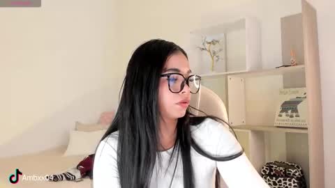 Amber online show from 10-20-25, 02:50