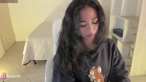 Amber online show from 04-01-26, 01:01