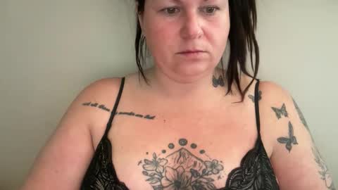 Snapshot of ambermoss7 chatting on 03-10-26, 05:07 ambermoss7 online show from 03-10-26, 05:07