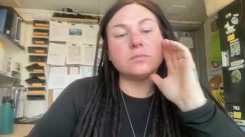 Snapshot of ambermoss7 chatting on 03-11-26, 08:59 ambermoss7 online show from 03-11-26, 08:59