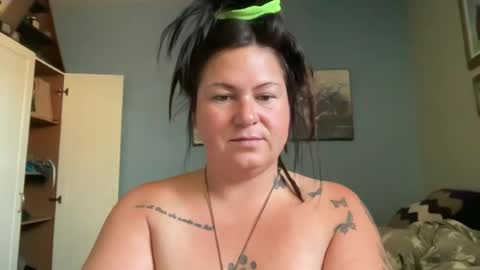 Snapshot of ambermoss7 chatting on 07-06-26, 05:04 ambermoss7 online show from 07-06-26, 05:04