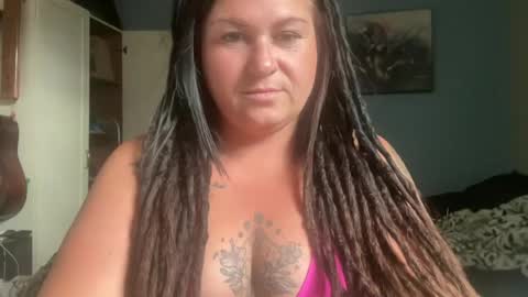 Snapshot of ambermoss7 chatting on 07-08-26, 11:53 ambermoss7 online show from 07-08-26, 11:53