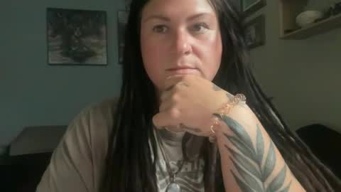 Snapshot of ambermoss7 chatting on 07-26-26, 02:09 ambermoss7 online show from 07-26-26, 02:09