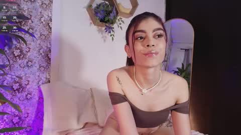 Amber online show from 03-22-26, 05:44