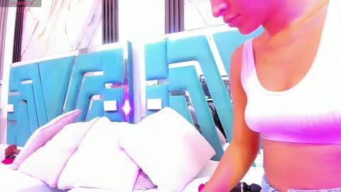 Amber online show from 05-24-26, 05:51