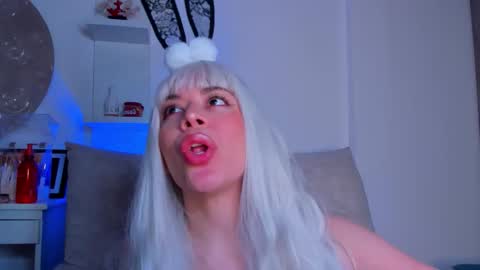 Snapshot of amberredzee chatting on 10-26-25, 01:06 Amber Redzee online show from 10-26-25, 01:06