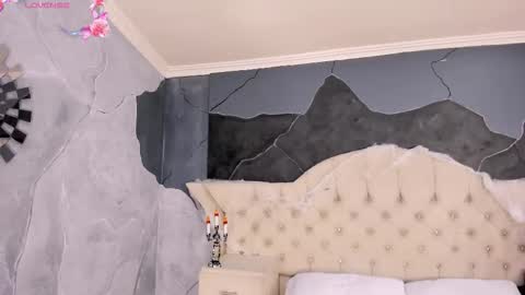 Snapshot of amberrgrey_ chatting on 10-23-25, 05:12 Amber Grey online show from 10-23-25, 05:12