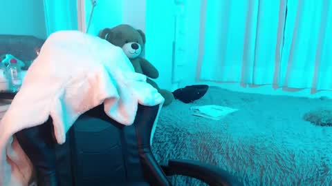 Amber  online show from 02-15-25, 11:25