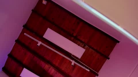 Amber online show from 11-16-25, 04:07