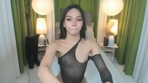 Snapshot of ambervixen69 chatting on 09-23-25, 10:24 BIGCOCK AMBER online show from 09-23-25, 10:24