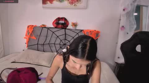 Amber  online show from 10-23-25, 07:23