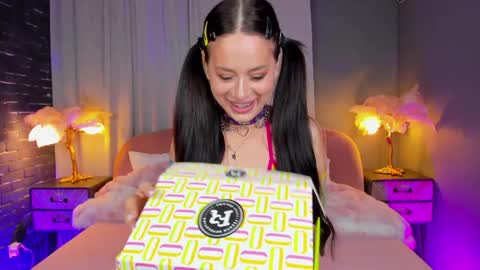 AMY online show from 04-28-26, 06:35