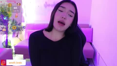 AMELIA online show from 11-19-25, 11:43