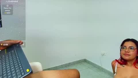 Snapshot of ameli_and_lucas chatting on 01-11-25, 06:03 Amelia  Lucas online show from 01-11-25, 06:03