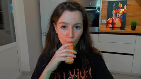 Eileen online show from 02-01-25, 02:13