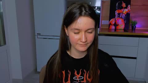 Eileen online show from 02-16-25, 05:04