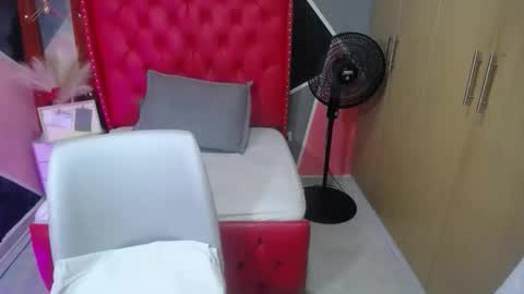 Snapshot of ameli_porter2 chatting on 09-28-25, 05:07 ameli online show from 09-28-25, 05:07