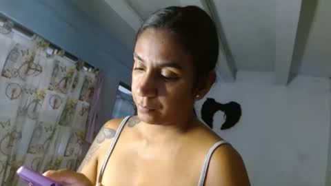 Snapshot of amelia_2023 chatting on 11-27-25, 01:24 amelia online show from 11-27-25, 01:24