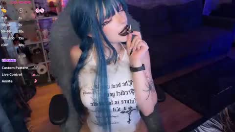Amelia Aley  online show from 07-15-26, 11:15