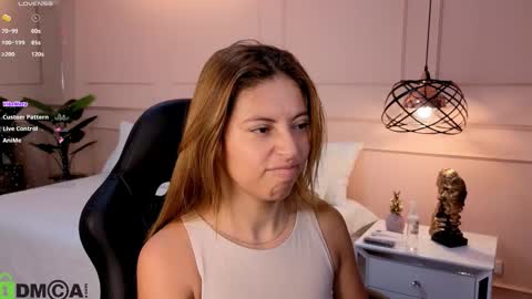 AMELIA online show from 12-15-25, 11:25