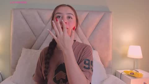 Snapshot of amelia_saenz_ chatting on 02-16-26, 07:32 Amelia online show from 02-16-26, 07:32