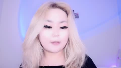 Snapshot of amelia_sunlight chatting on 12-04-24, 08:12 Amelia online show from 12-04-24, 08:12