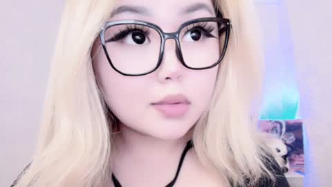 Snapshot of amelia_sunlight chatting on 01-22-25, 03:41 Amelia online show from 01-22-25, 03:41