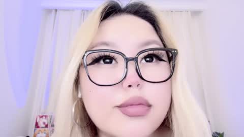 Snapshot of amelia_sunlight chatting on 03-08-25, 01:39 Amelia online show from 03-08-25, 01:39