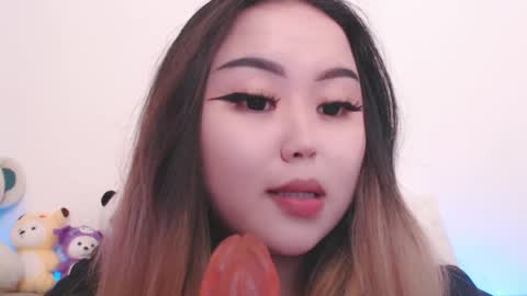 Snapshot of amelia_sunlight chatting on 05-04-26, 06:04 Amelia online show from 05-04-26, 06:04