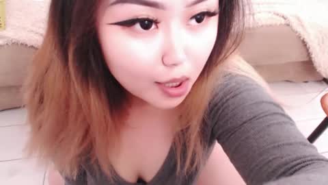 Snapshot of amelia_sunlight chatting on 05-12-26, 04:04 Amelia online show from 05-12-26, 04:04