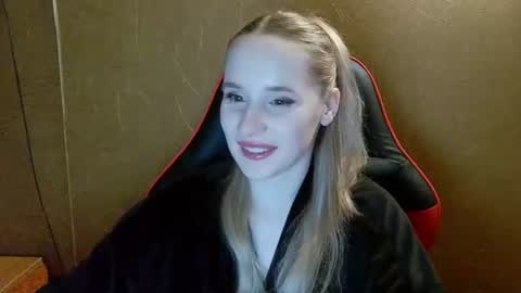 Amelia  online show from 06-10-26, 07:24